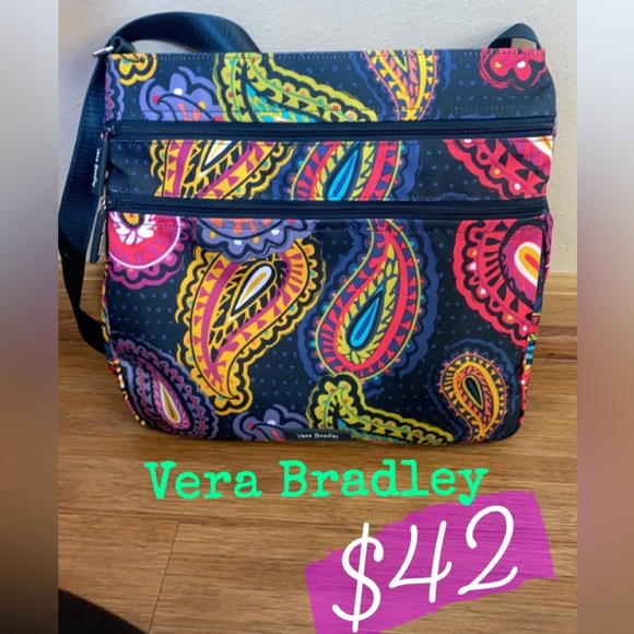 Vera Bradley Handbags - Vera Bradley Trio Pocket Crossbody